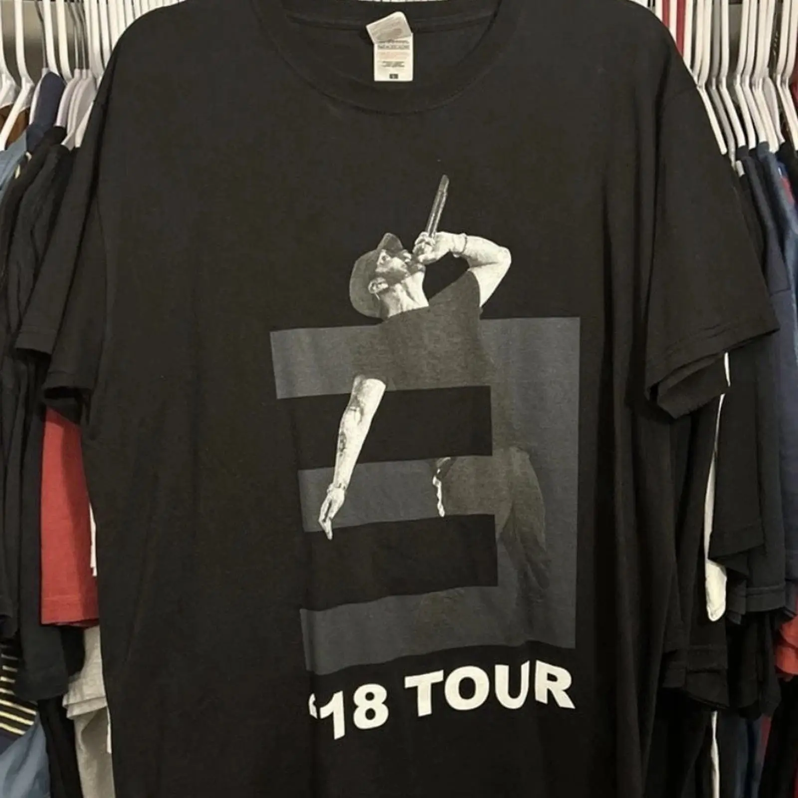 Eminem 2018 Revival Europe Tou - Vintage Fashion Revival ulasan dan harga