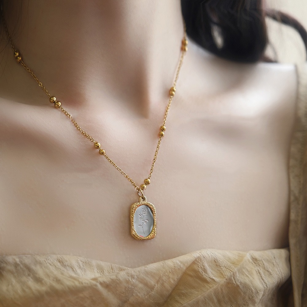 Vintage Engraved Rose Pendant  - Vintage Fashion Tags ulasan dan harga