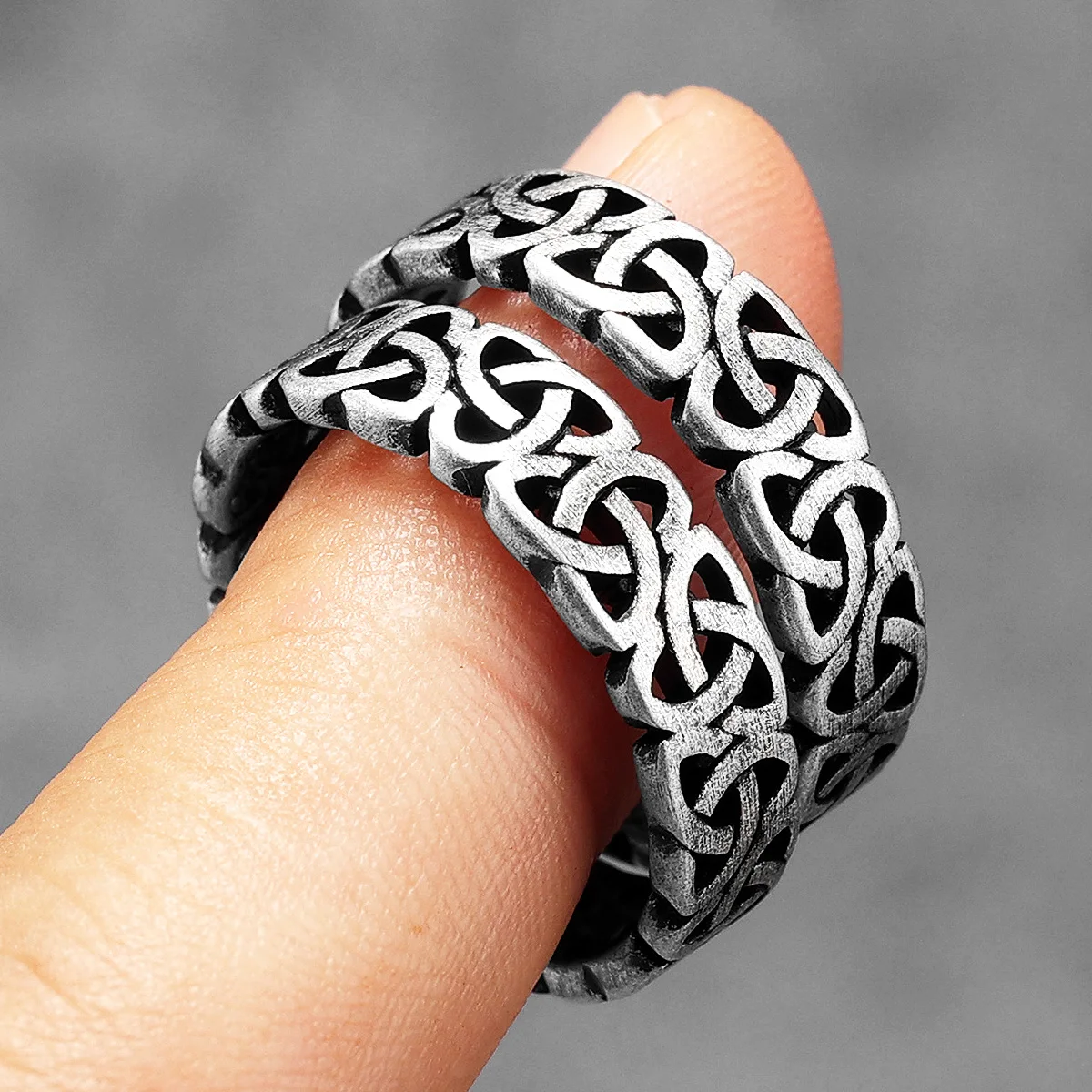 Hollow Celtic Knot Men Rings S - Vintage Fashion Newtown ulasan dan harga